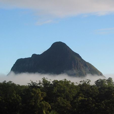 Glass On Glasshouse Glass House Mountains Exterior foto