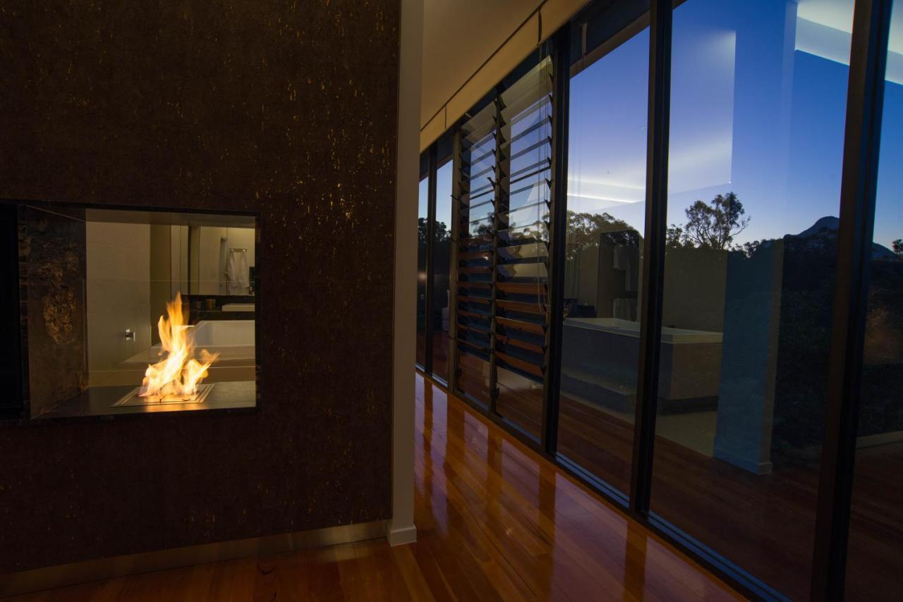 Glass On Glasshouse Glass House Mountains Exterior foto