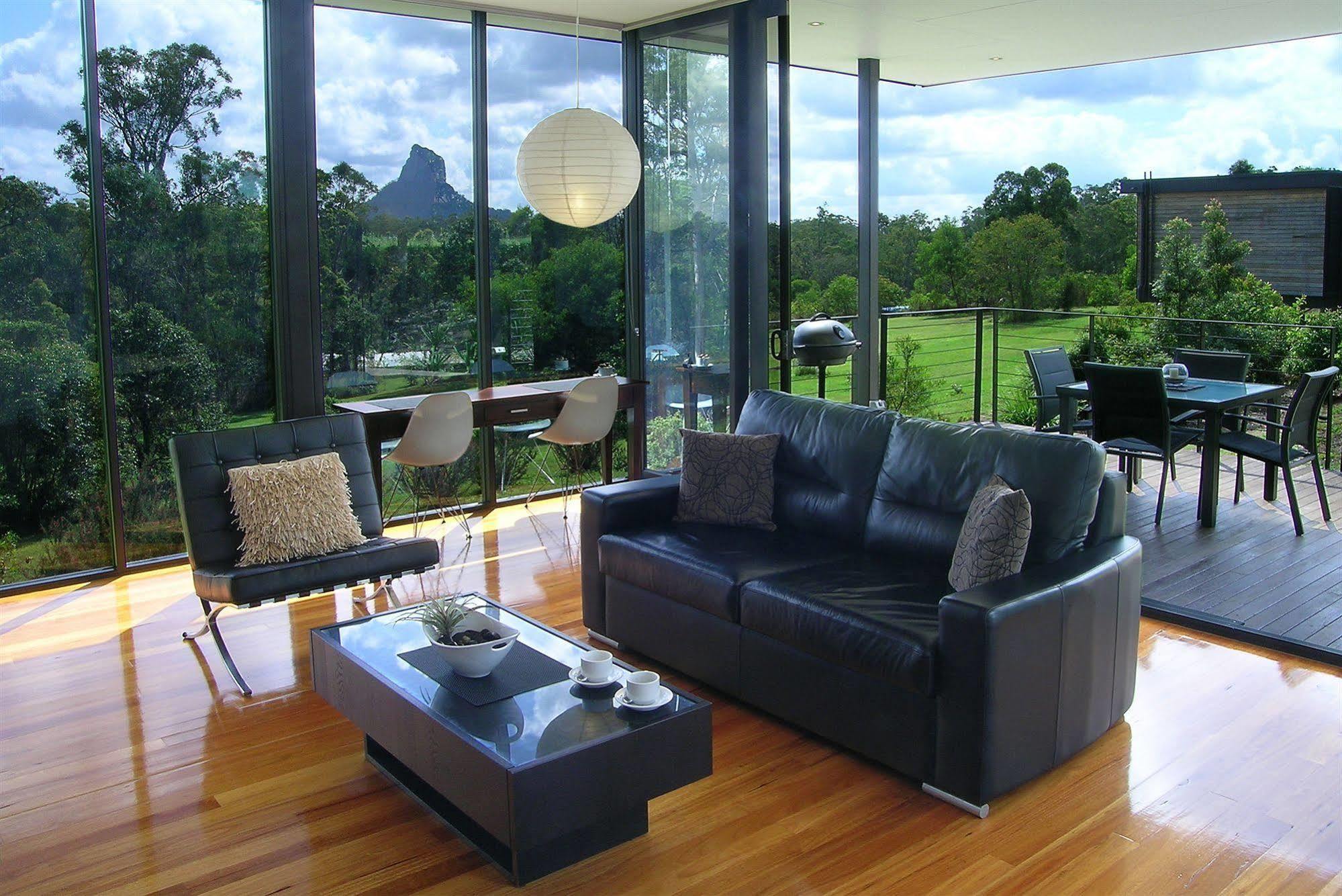 Glass On Glasshouse Glass House Mountains Exterior foto