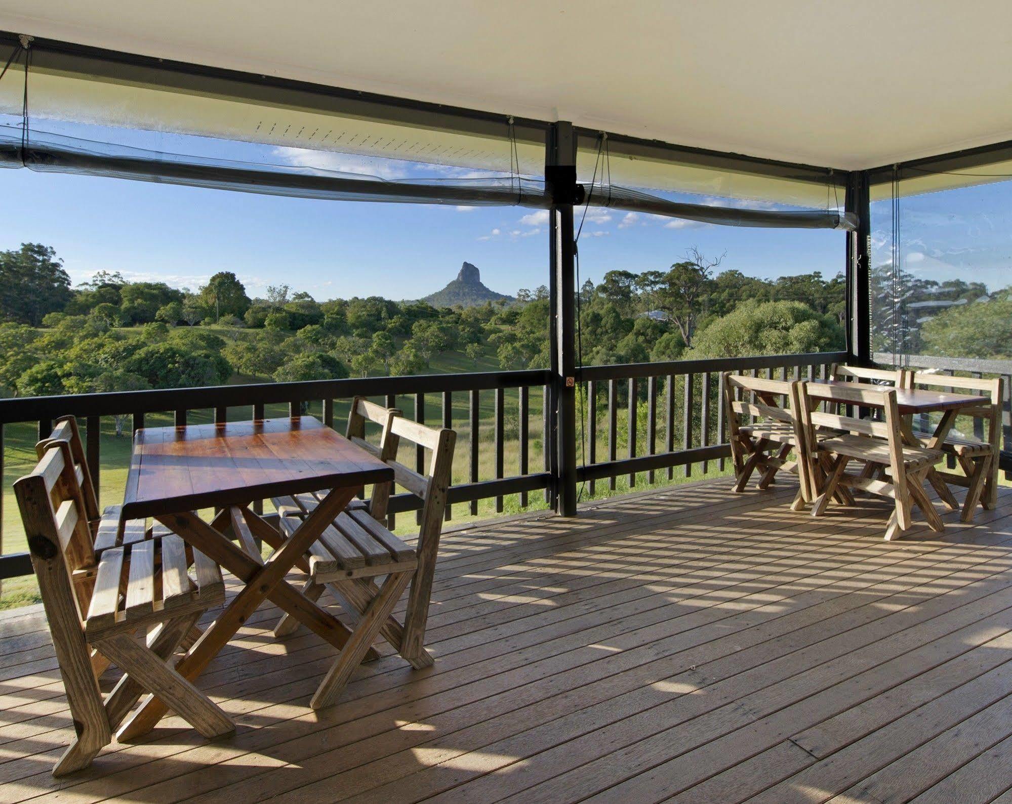 Glass On Glasshouse Glass House Mountains Exterior foto