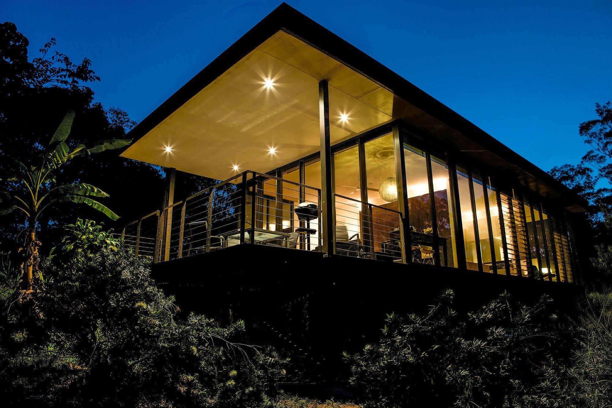 Glass On Glasshouse Glass House Mountains Exterior foto