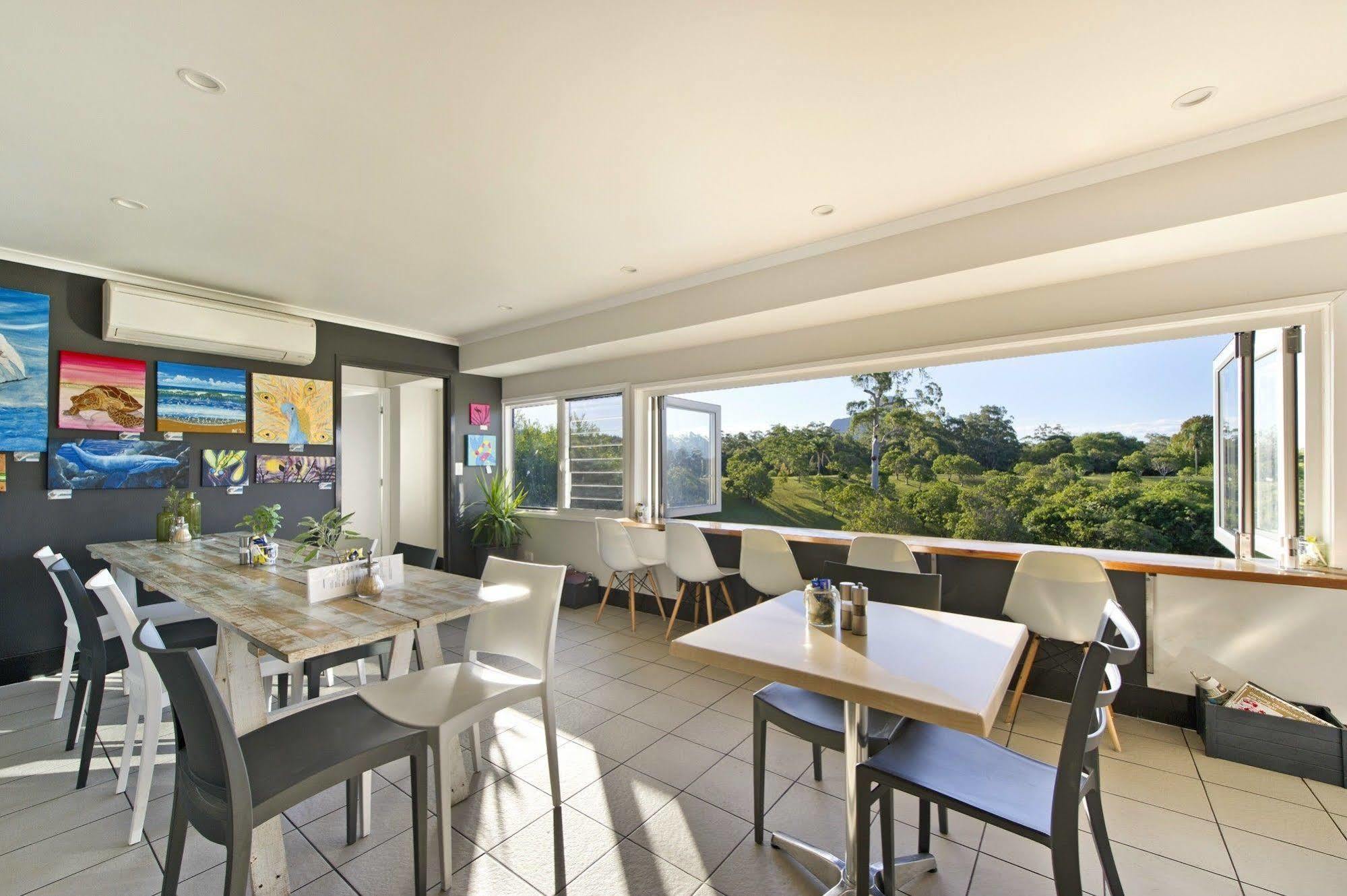 Glass On Glasshouse Glass House Mountains Exterior foto